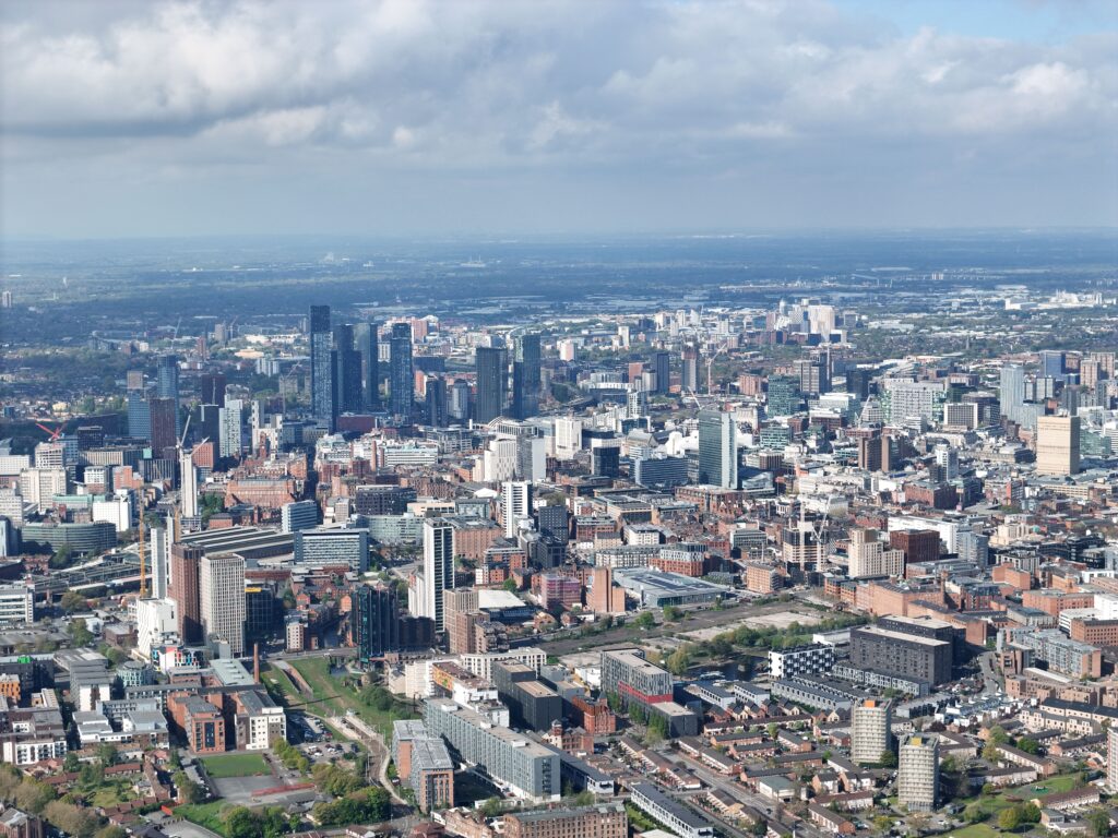 manchester-skyline-passportandplan.com